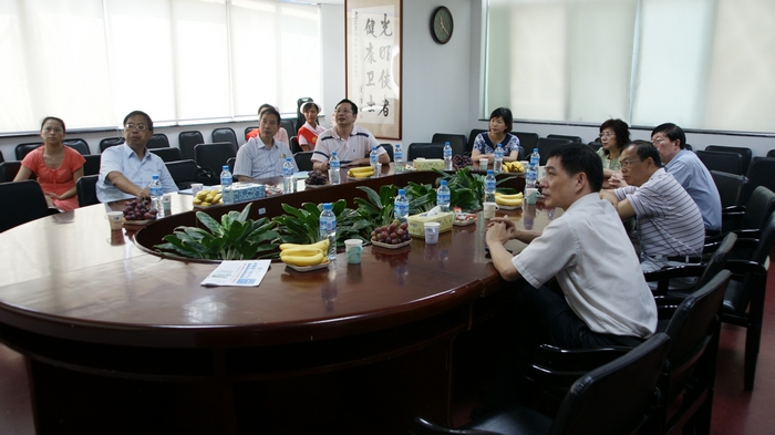 2010年9月15日上海商投集團王董、沈董蒞臨我院參觀！