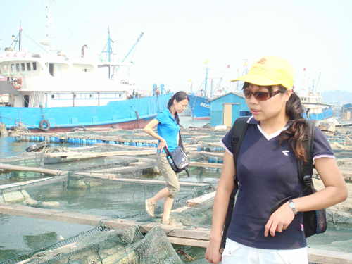 團員參觀海上漁排