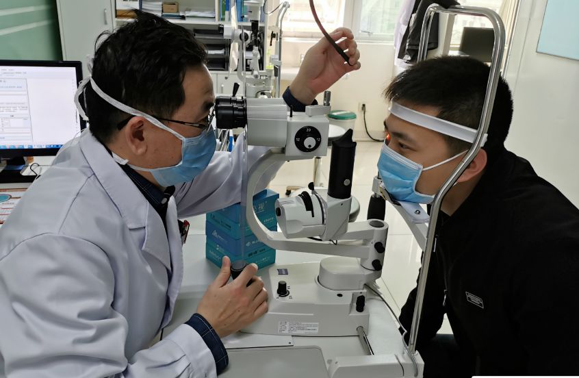 高度近視手術